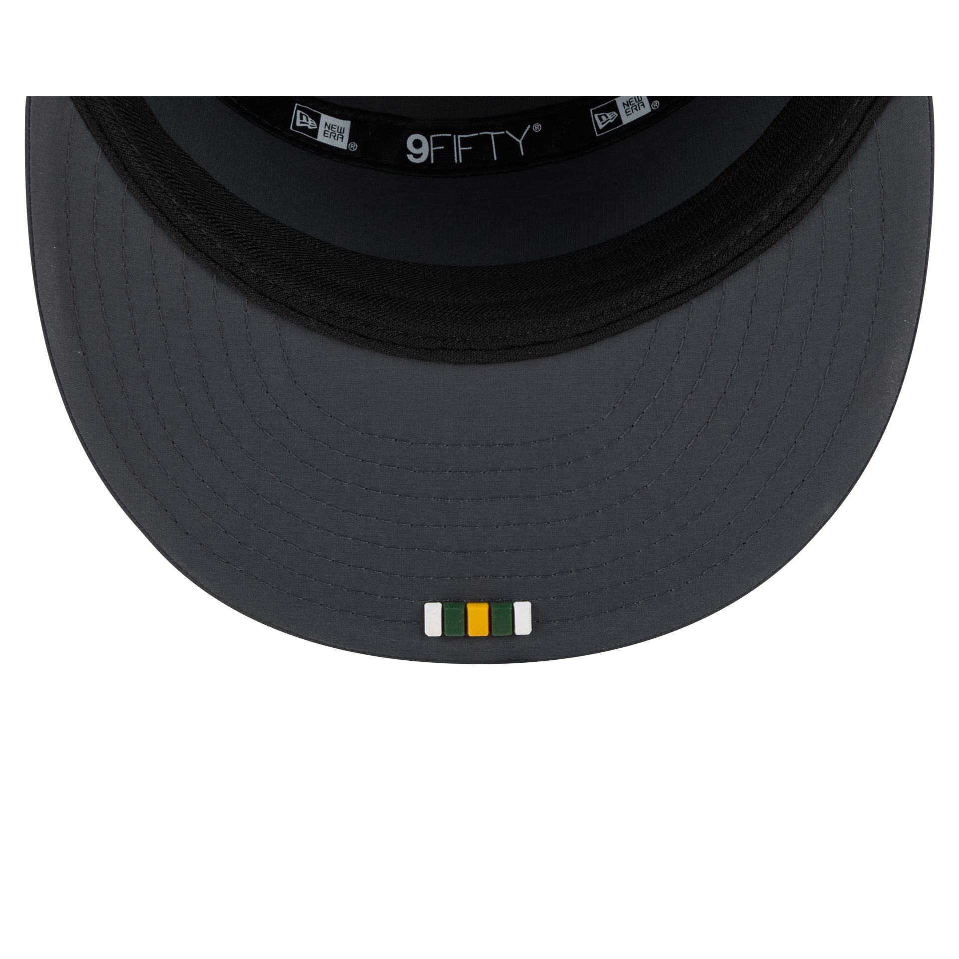 Green Bay Packers 2025 Sideline Cold Weather Steel Clouds Split Panel 9FIFTY Snapback Hat