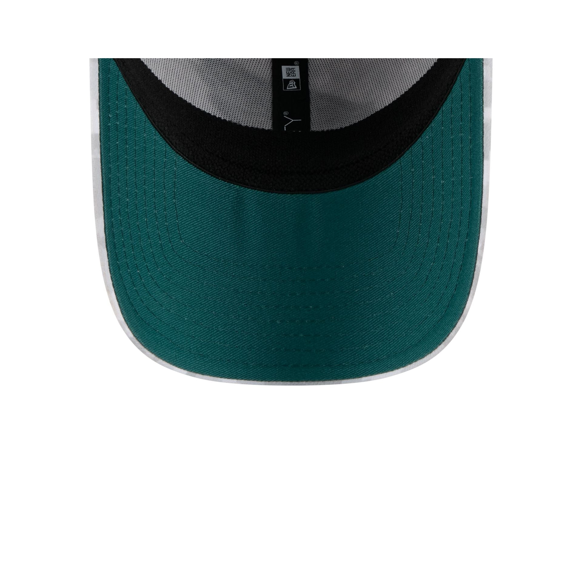 Philadelphia Eagles 2025 Salute to Service Fan Gear 39THIRTY Stretch Fit Hat