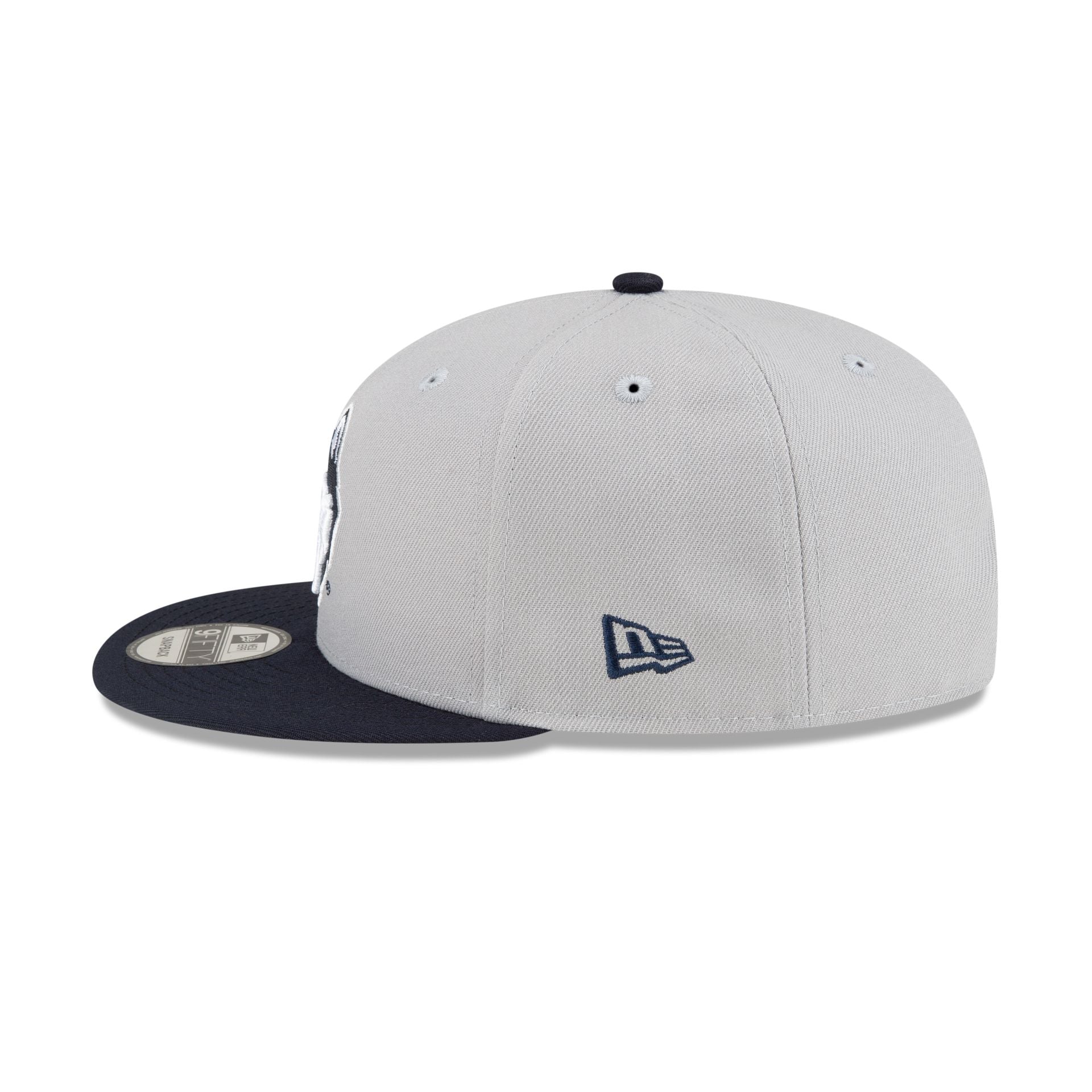 Connecticut Huskies 9FIFTY Snapback Hat